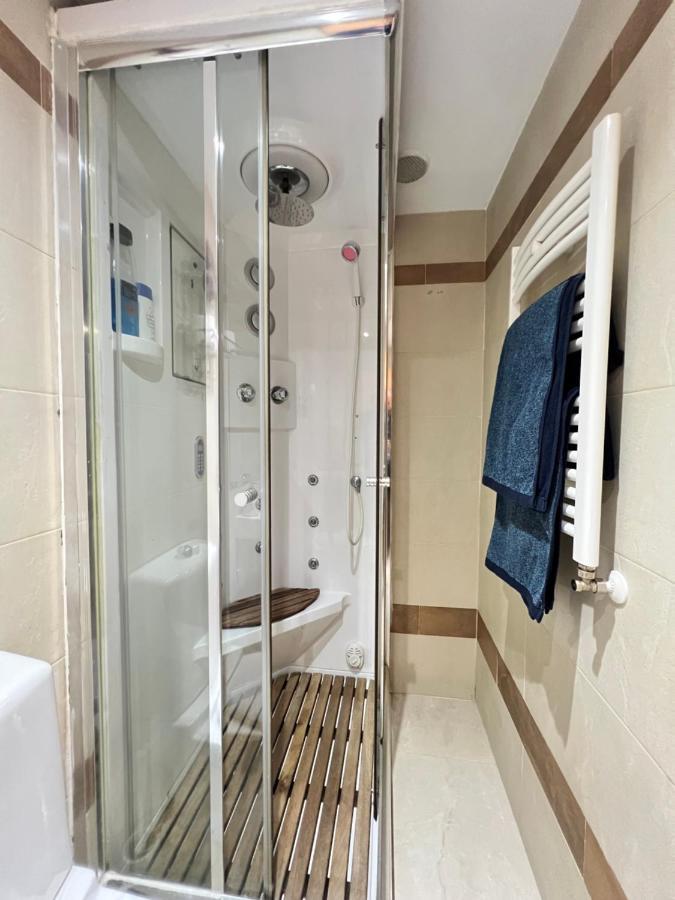 Fabuloso Apartamento Completo Centro Ciudad 모스톨레스 외부 사진